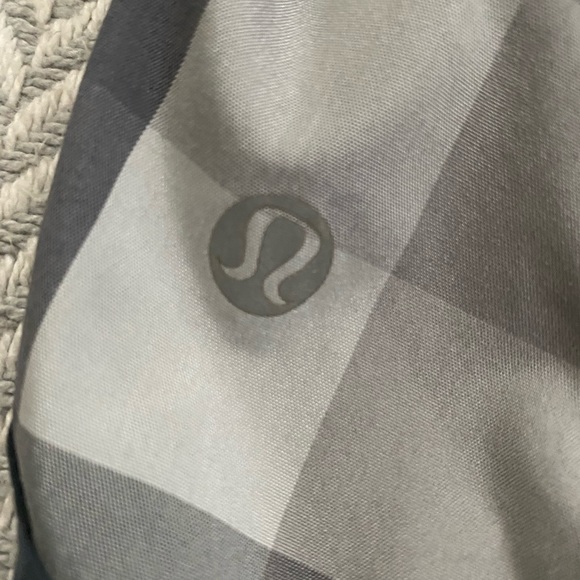 Lululemon speed up shorts - Picture 3 of 7